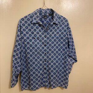 SIZE L Vintage button down shirt with collar, long sleeves, blue print, Liz Wear
